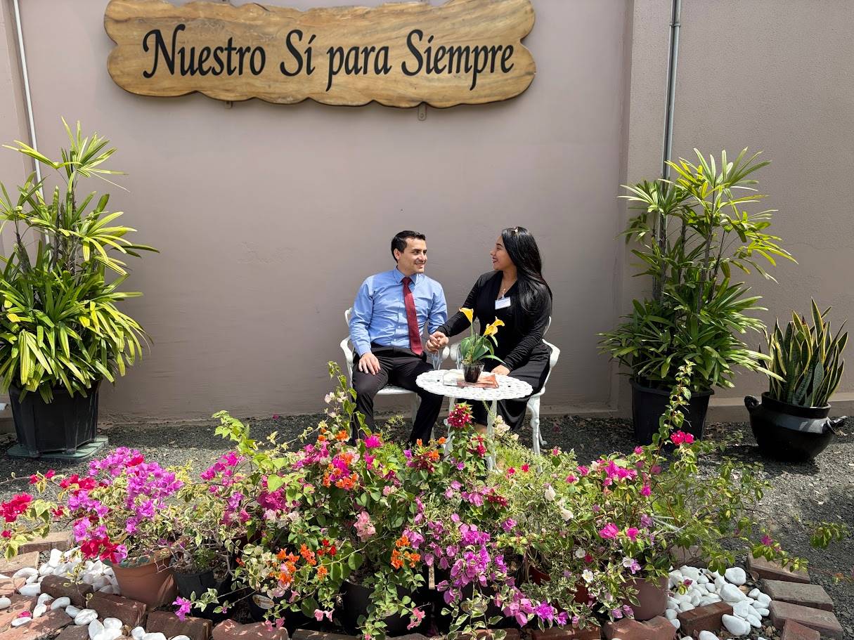 Juan Pablo y Damaris — foto provisional